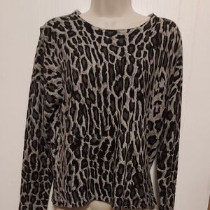 C.D.Petites M VGC arm pit to pit 19 1/2  length 22 in